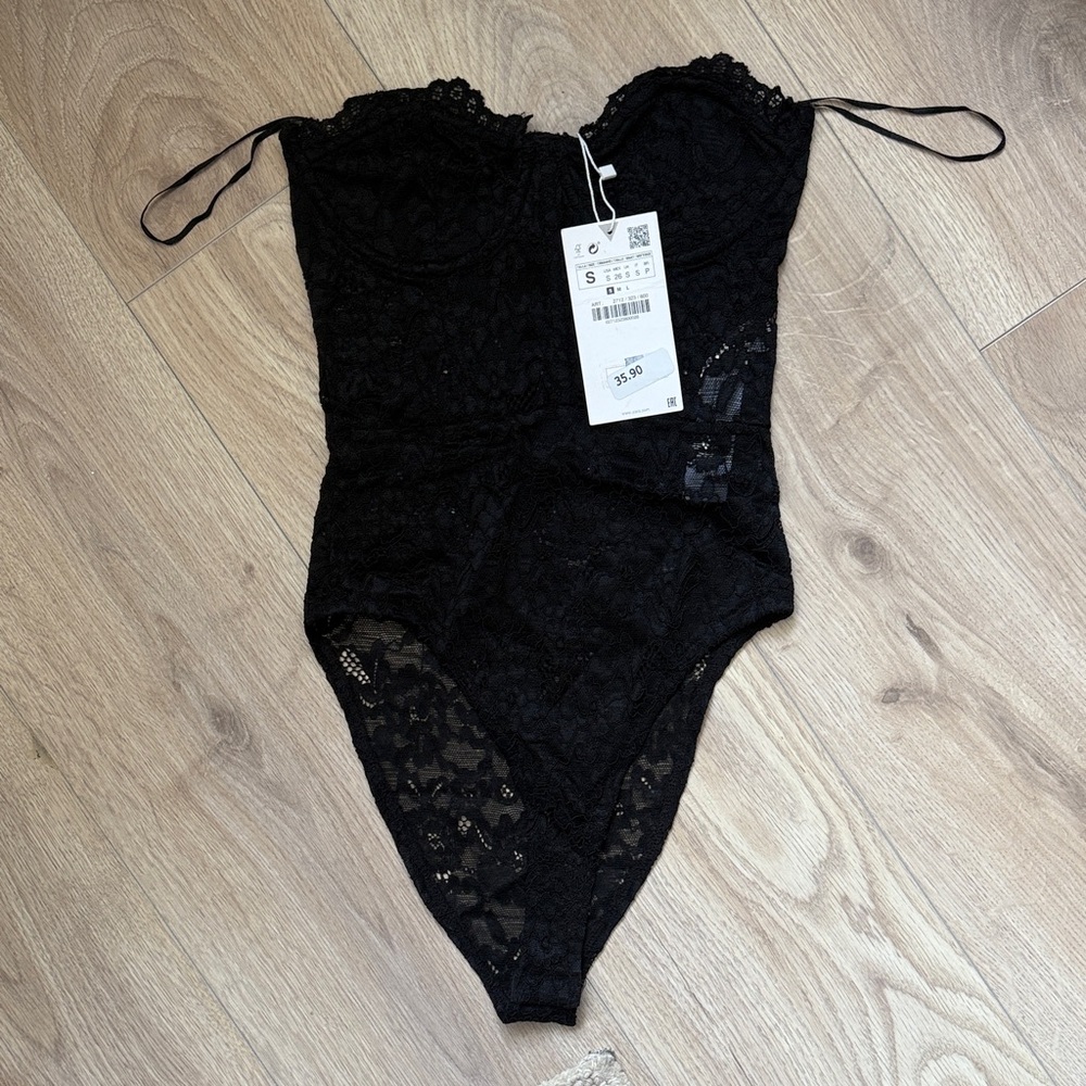 ZARA NWT Black Lace Strapless Bodysuit